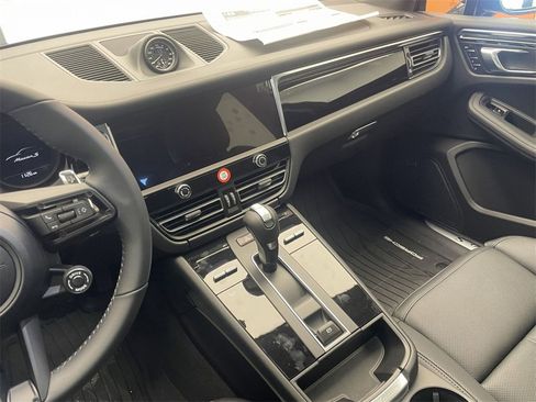 New 2026 Porsche Macan S image 21