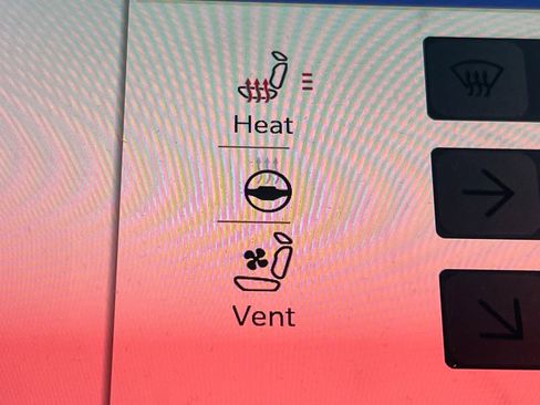 Used 2022 Jeep Wagoneer Series III w/ Flexible Seating Group image 34