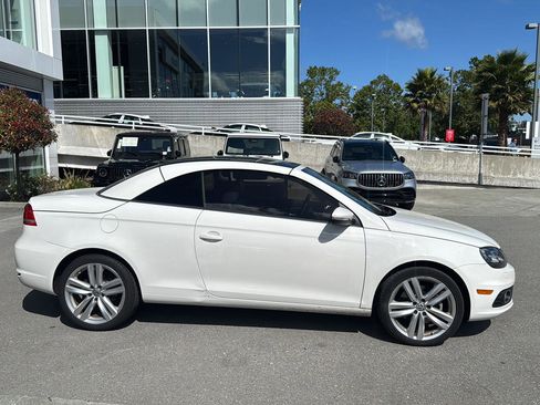 Used 2014 Volkswagen Eos Executive FWD image 5