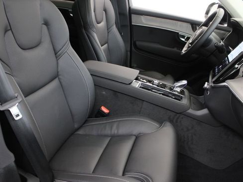 New 2026 Volvo XC90 B6 Ultra w/ Protection Package Premier image 25