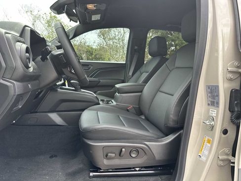 New 2026 Chevrolet Colorado Trail Boss AWD/4WD image 2