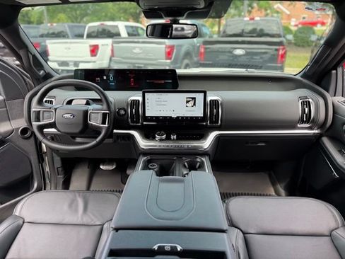 New 2027 Ford Expedition Max Platinum w/ Stealth Performance Package AWD/4WD image 2