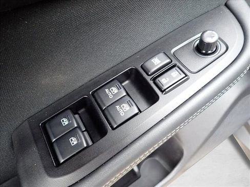 Used 2017 Subaru Outback 2.5i Premium image 13