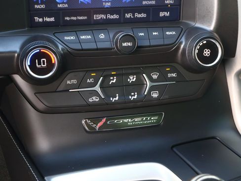 Used 2018 Chevrolet Corvette Stingray Coupe w/ Battery Protection Package image 18