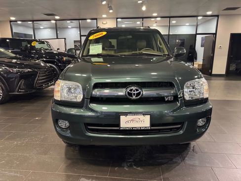 Used 2006 Toyota Sequoia SR5 image 8