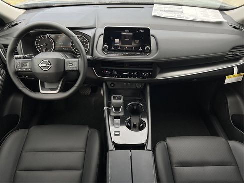 New 2026 Nissan Rogue SV image 9