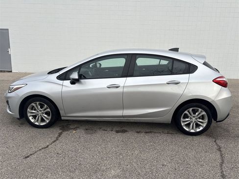 Certified 2019 Chevrolet Cruze LS w/ LS Convenience Package image 10