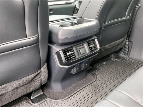 Used 2025 Ford F150 Raptor AWD/4WD image 13