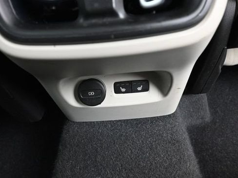 Used 2023 Volvo XC40 B5 Plus w/ Driver Assist Package AWD/4WD image 34
