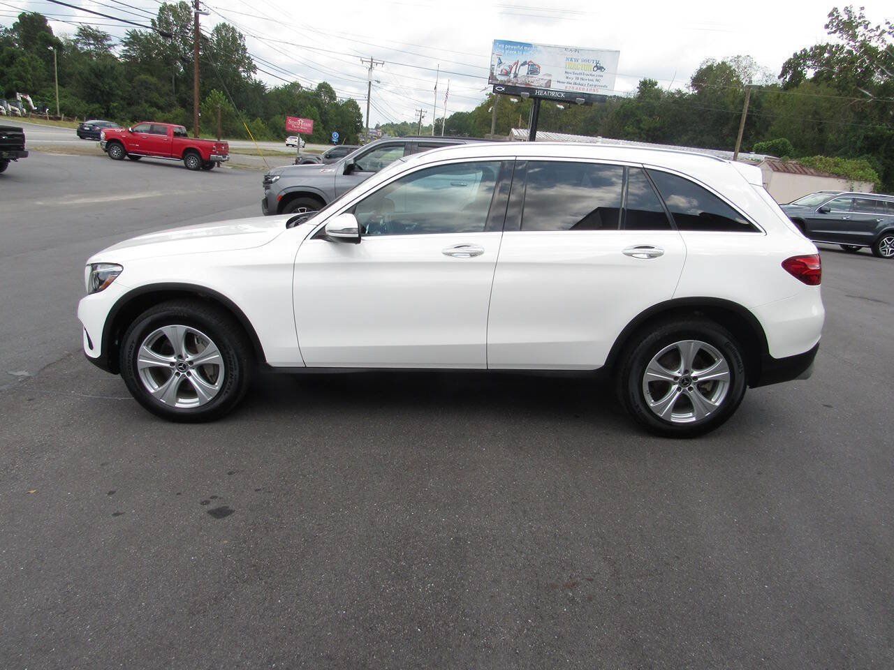 Used 2018 Mercedes-Benz GLC 300 4MATIC image 7