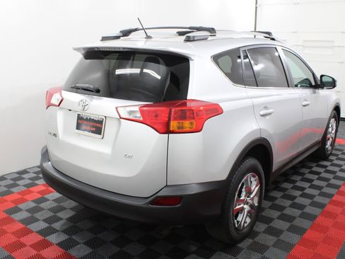 Used 2013 Toyota RAV4 LE AWD/4WD image 7