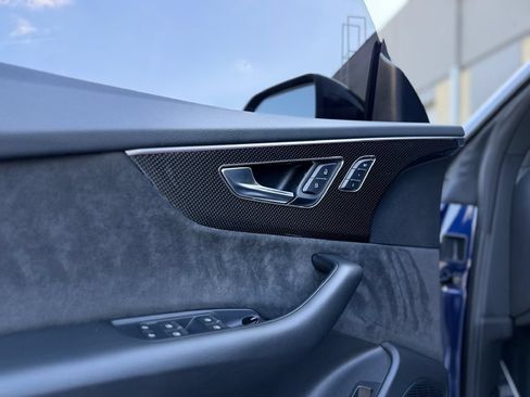 Used 2021 Audi SQ8 Premium Plus w/ SQ8 Black Optic Package AWD/4WD image 9