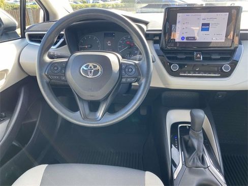 Used 2023 Toyota Corolla LE image 10