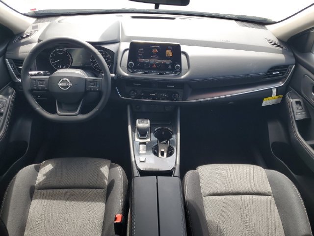 Certified 2026 Nissan Rogue SV FWD image 3