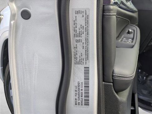 New 2025 Jeep Grand Cherokee L Overland w/ Advanced Protech Group III image 22