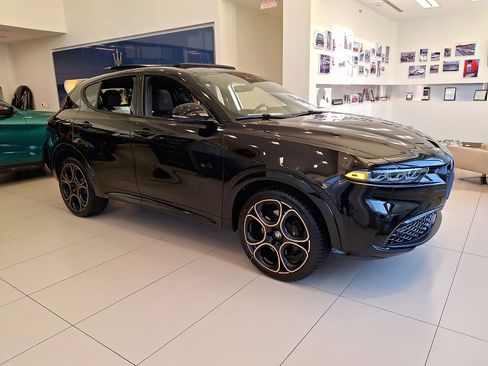 New 2025 Alfa Romeo Tonale image 2