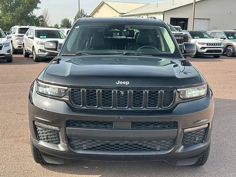 Used 2022 Jeep Grand Cherokee L Limited w/ Luxury Tech Group II AWD/4WD image 38