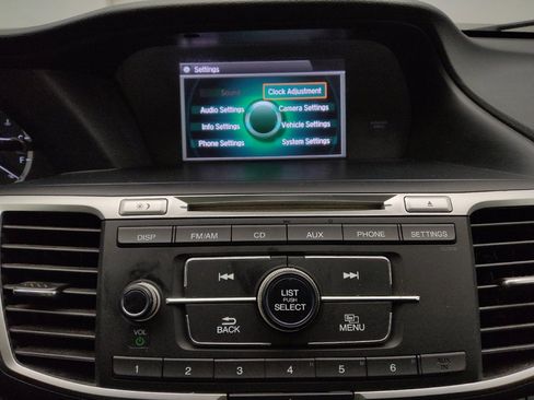 Used 2016 Honda Accord LX image 25