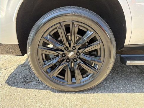 Used 2021 Cadillac Escalade Sport w/ Driver Assist Tech Package AWD/4WD image 22