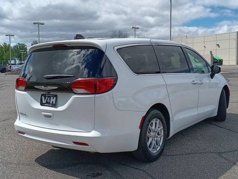 Used 2023 Chrysler Voyager LX FWD image 27