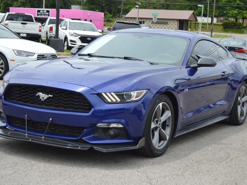Used 2016 Ford Mustang Coupe RWD image 1