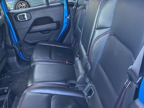 Used 2020 Jeep Gladiator Rubicon image 9