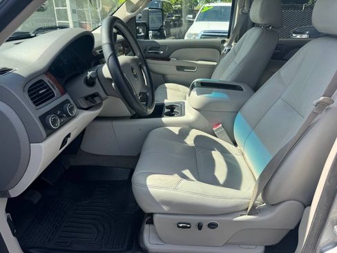 Used 2014 Chevrolet Silverado 3500 LTZ AWD/4WD image 8