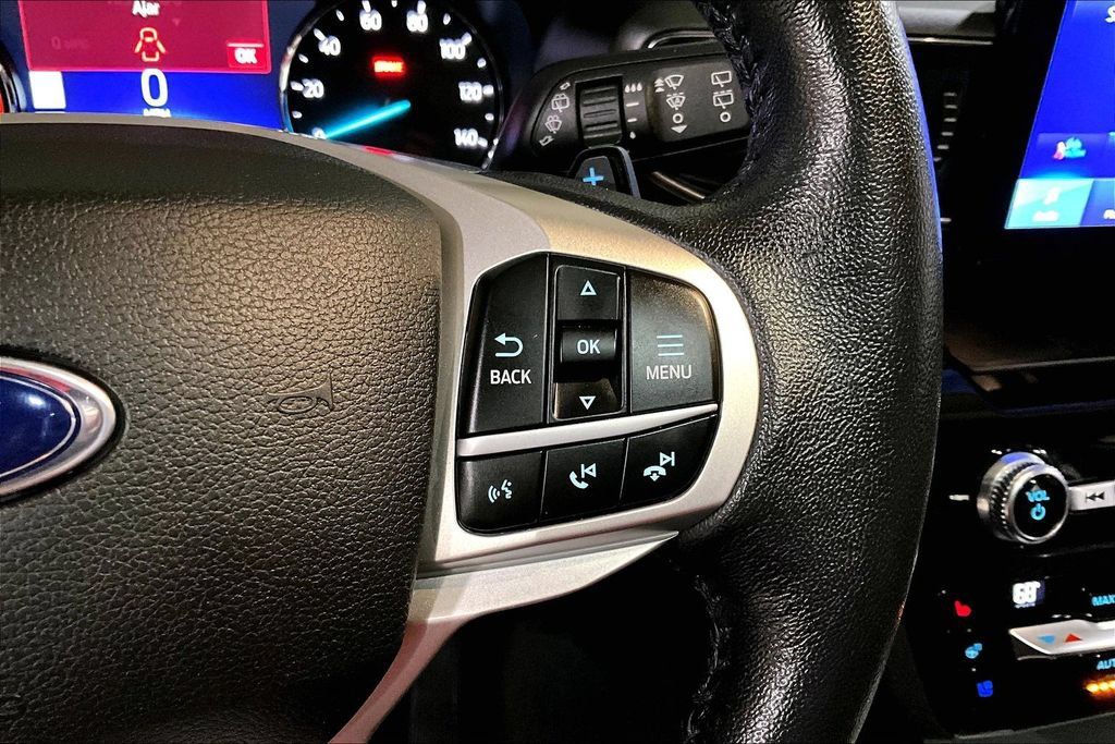 Certified 2021 Ford Explorer Limited w/ Equipment Group 301A AWD/4WD image 24