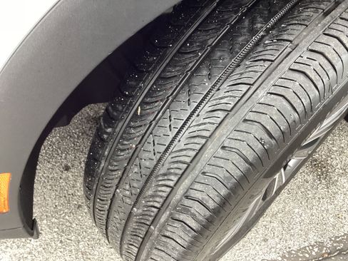 Used 2025 Buick Envision Preferred image 10