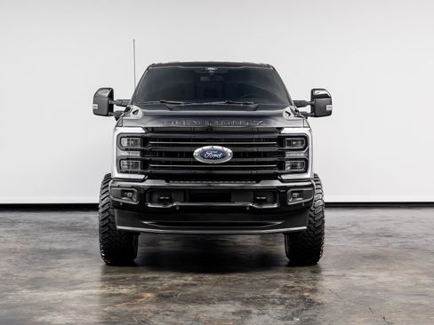 Used 2026 Ford F250 Platinum AWD/4WD image 2