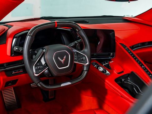 Used 2025 Chevrolet Corvette Z06 w/ Stealth Interior Trim Package RWD image 29