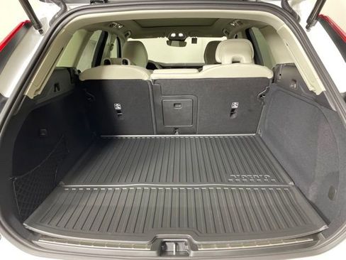 Certified 2024 Volvo XC60 T8 Plus w/ Protection Package AWD/4WD image 40