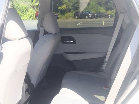 Used 2023 Nissan Rogue SV AWD/4WD image 26