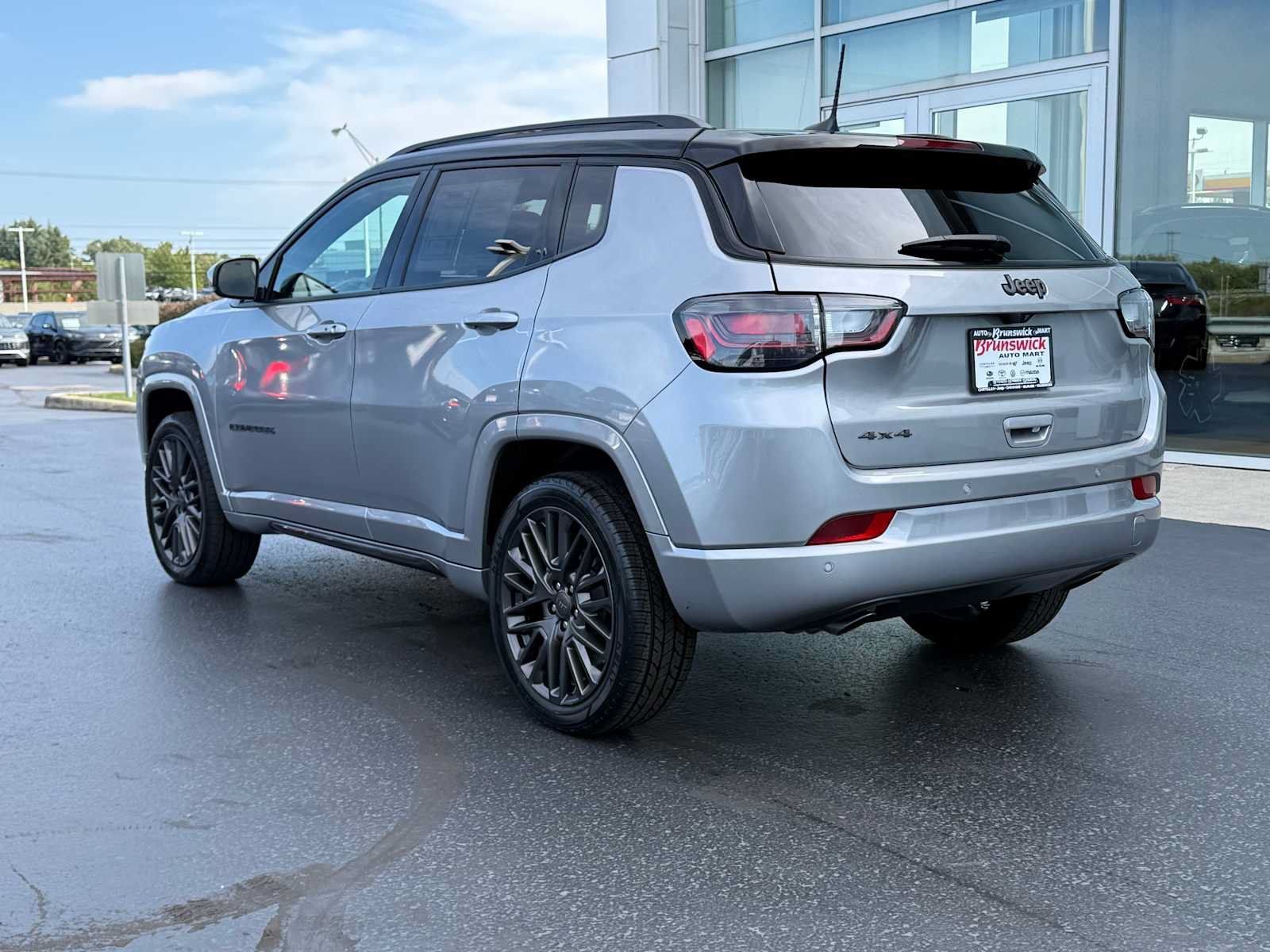 Used 2023 Jeep Compass High Altitude AWD/4WD image 6
