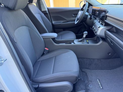 New 2026 Hyundai Kona SE image 14