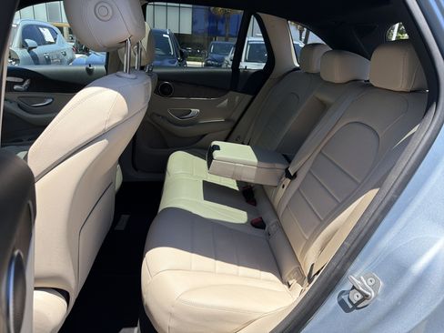 Used 2018 Mercedes-Benz GLC 300 image 32