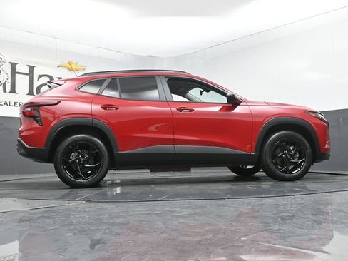 New 2026 Chevrolet Trax LT w/ Driver Confidence Package FWD image 31