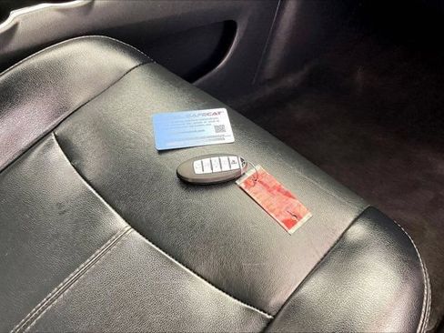 Used 2020 Nissan Pathfinder SL AWD/4WD image 11