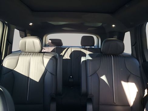 New 2026 Cadillac Vistiq Sport w/ LPO, Floor Liner Package image 43