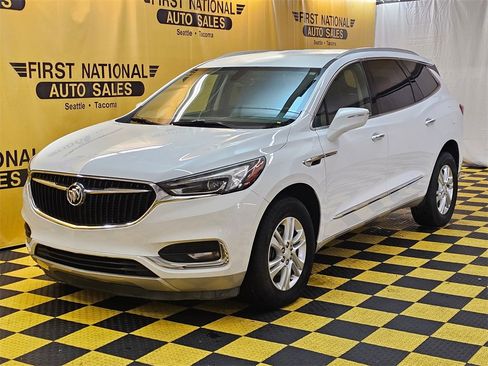 Used 2020 Buick Enclave Essence image 7