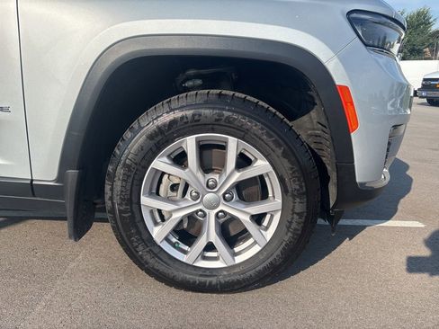Used 2022 Jeep Grand Cherokee L Limited image 12