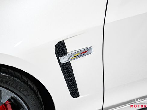 Used 2018 Cadillac CTS V w/ Carbon Fiber Package RWD image 13
