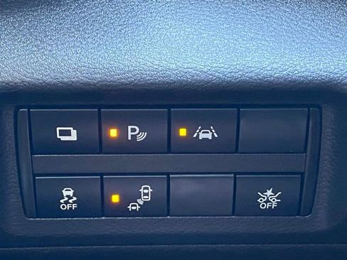 Used 2021 Nissan Kicks S image 14