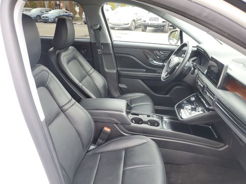 Used 2022 Lincoln Corsair Reserve w/ Equipment Group 201A image 9