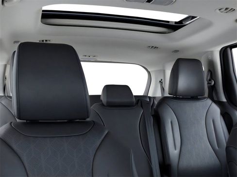 New 2026 Kia Carnival SX w/ SX Dark Edition Package image 27