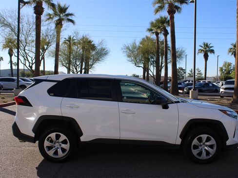 Used 2024 Toyota RAV4 LE image 6