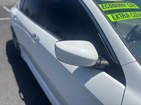 Used 2017 Honda Accord Sport image 27