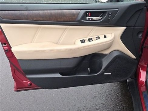 Used 2018 Subaru Outback 2.5i Limited image 10