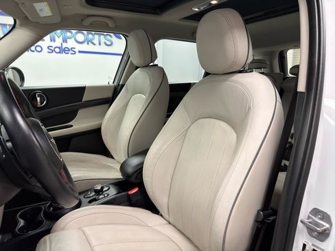 Used 2019 MINI Cooper Countryman S FWD image 11