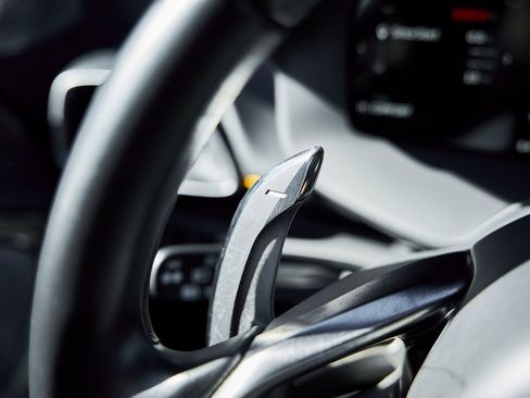 Used 2023 McLaren Artura image 43